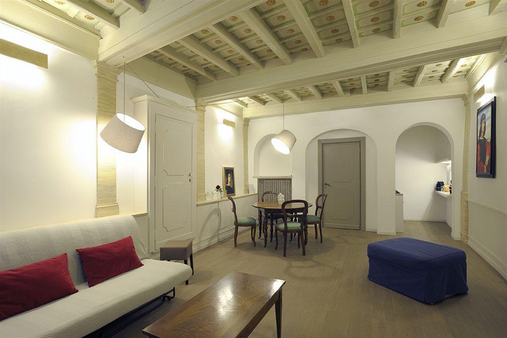 Sangallo Rooms - Residenze Romanae Εξωτερικό φωτογραφία